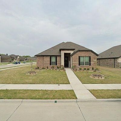 196 Lady Bird Ln, Waxahachie, TX 75165