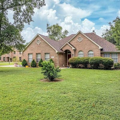 202 Whites Lake Estates Dr, Highlands, TX 77562