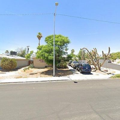 2021 Valley Dr, Las Vegas, NV 89108