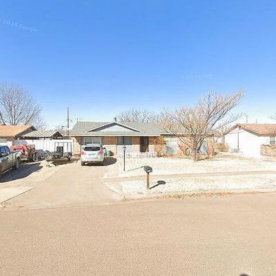 1720 Laura Ln, Clovis, NM 88101