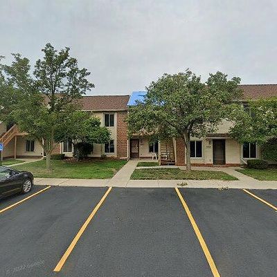 17919 Phyllis St, Roseville, MI 48066