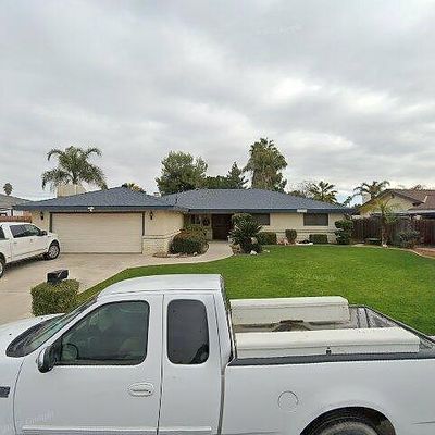 2312 Courtleigh Dr, Bakersfield, CA 93309