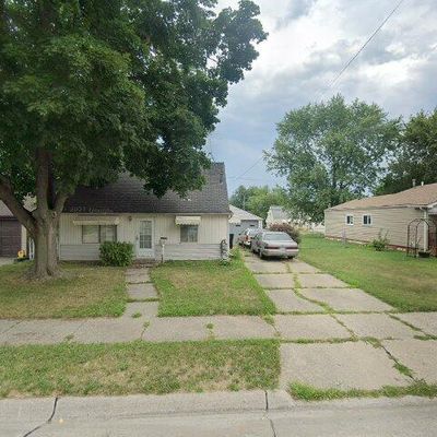 25130 Packard St, Roseville, MI 48066