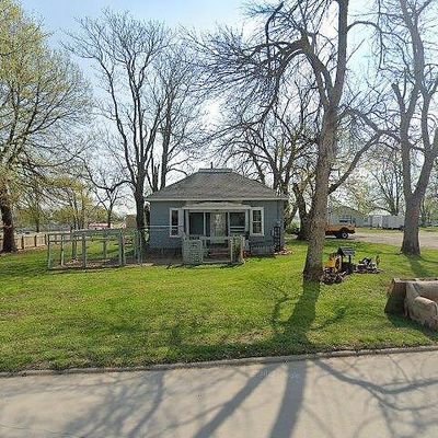 215 S East St, Corydon, IA 50060