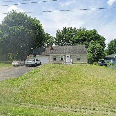 220 Bowerman Rd, Farmington, NY 14425