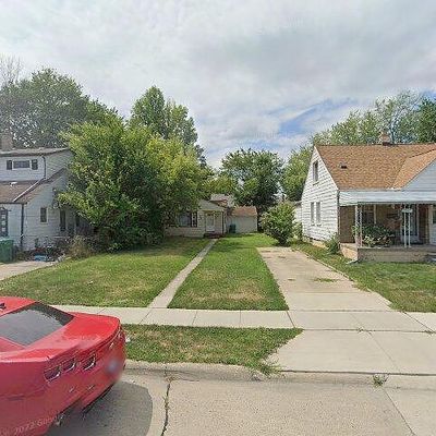 22463 Donald Ave, Eastpointe, MI 48021