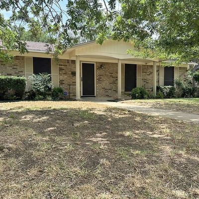 225 Smith St, Burleson, TX 76028