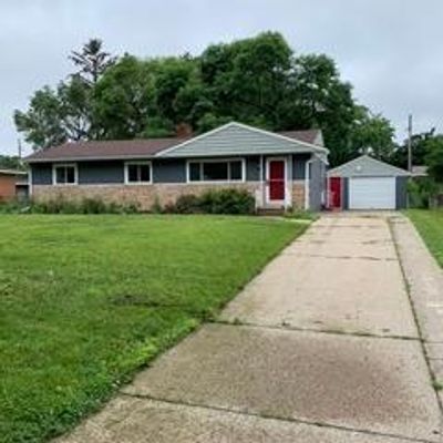 3007 Albert St N, Saint Paul, MN 55113