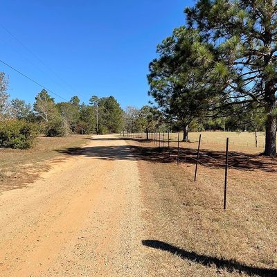 28 Houston Rd, Poplarville, MS 39470