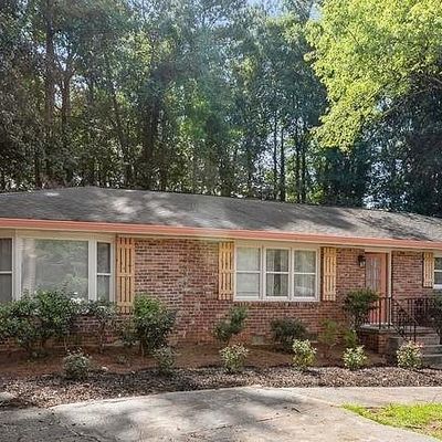 3909 Castle Tree Ct, Stone Mountain, GA 30083