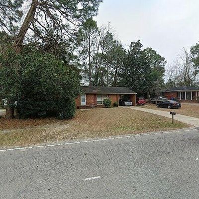 3911 Coventry Rd, Fayetteville, NC 28304