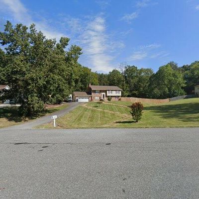 4 Roseville Ct, Stafford, VA 22556