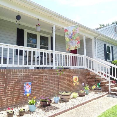 402 Kings Point Ave, Smithfield, VA 23430