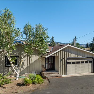 409 Huskey Rd, Mosier, OR 97040