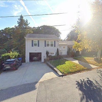 34 Bellevue Dr, Cranston, RI 02920