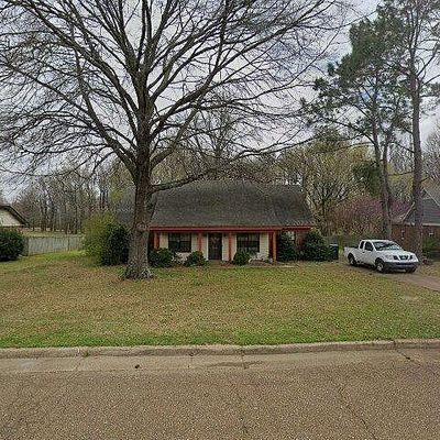 488 White Ash Dr, Southaven, MS 38671