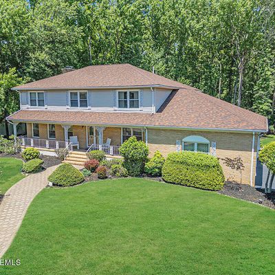 5 Northwoods Rd, Ocean, NJ 07712