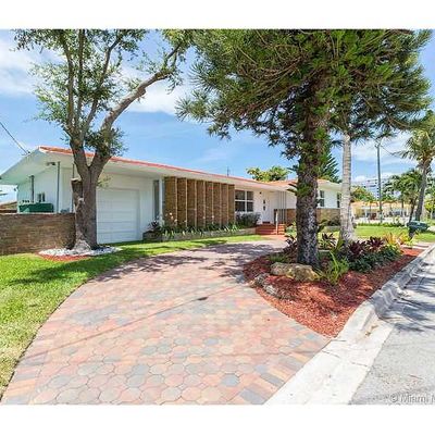 501 90 Th St, Surfside, FL 33154