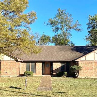 505 Hickory St, Honey Grove, TX 75446