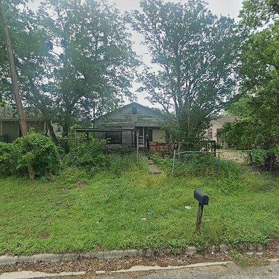 509 W Cleveland St, Elgin, TX 78621