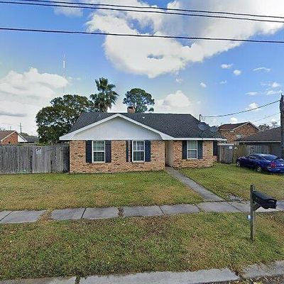 417 E Girod St, Chalmette, LA 70043