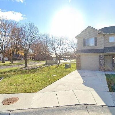 42479 Eldon Cir, Clinton Township, MI 48038