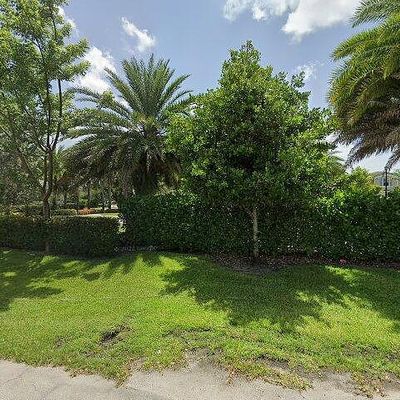 4437 Nw 48 Th Ter, Tamarac, FL 33319