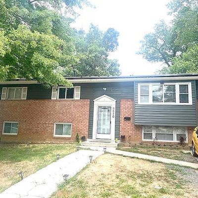 5620 Galloway Dr, Oxon Hill, MD 20745