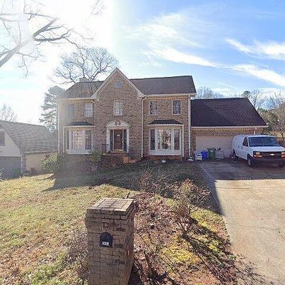 5682 Mountain Cres, Stone Mountain, GA 30087