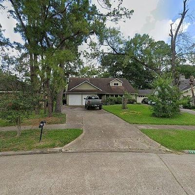 5914 Lawn Ln, Houston, TX 77088