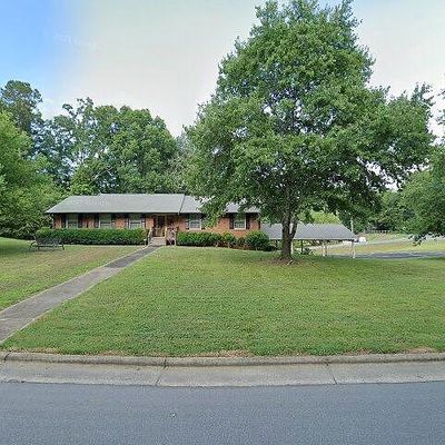 627 Foxwood Dr Se, Concord, NC 28025