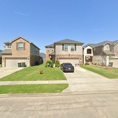 5111 Misty Ln, Bacliff, TX 77518