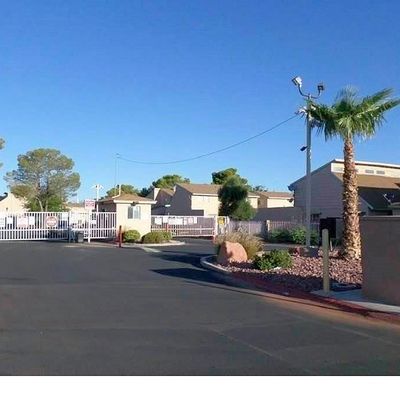 5196 Golden Ln #L, Las Vegas, NV 89119