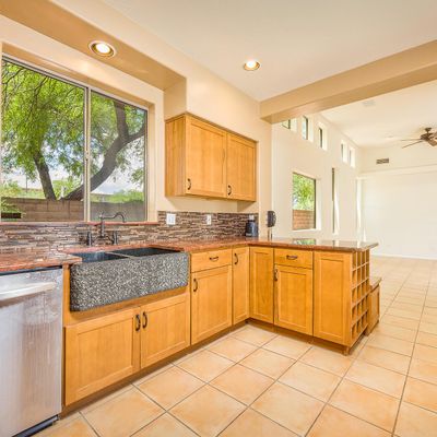 5396 E Calle Vista De Colores, Tucson, AZ 85711