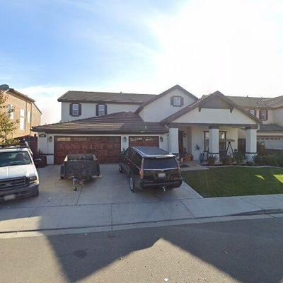 722 Banff Dr, Newman, CA 95360