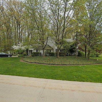 7391 Far Hill Dr, Concord Township, OH 44077