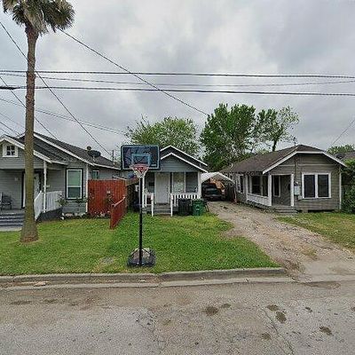 7426 Avenue F, Houston, TX 77011