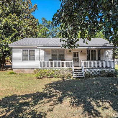 8 W Pine Ave, Comer, GA 30629