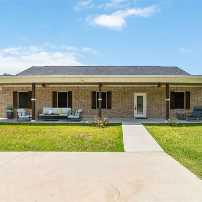 64 County Road 2293, Cleveland, TX 77327