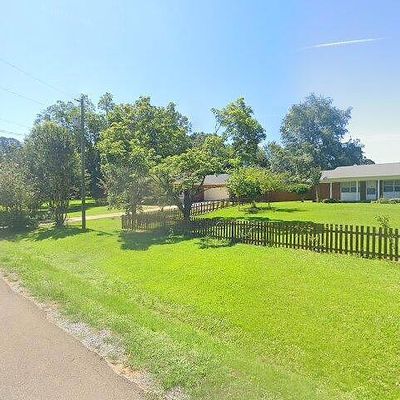 648 E Alice St, Noxapater, MS 39346