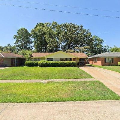 656 Woodmont Pl, Shreveport, LA 71108