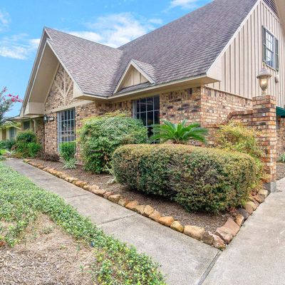 6565 Lansing Dr, Beaumont, TX 77706