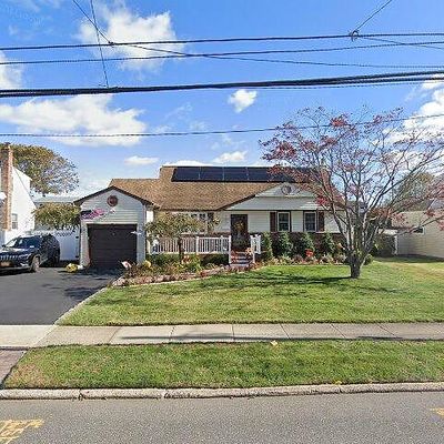 657 Alwick Ave, West Islip, NY 11795