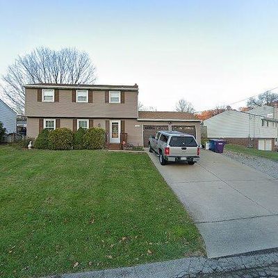 660 Surfside Dr, Pittsburgh, PA 15239