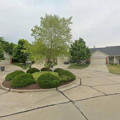 667 Hawk Run Dr, O Fallon, MO 63368