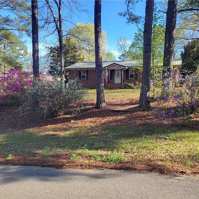 7 Peachtree Circle, Moundville, AL 35474