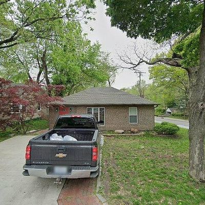 701 Ne 45 Th Ter, Kansas City, MO 64116