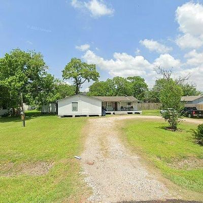 8911 Milby St, Needville, TX 77461