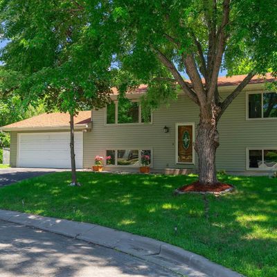 8922 Annapolis Ln N, Maple Grove, MN 55369