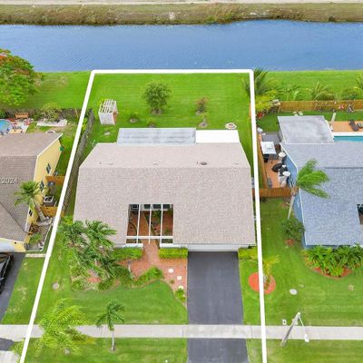 9370 Nw 31 St Pl, Sunrise, FL 33351